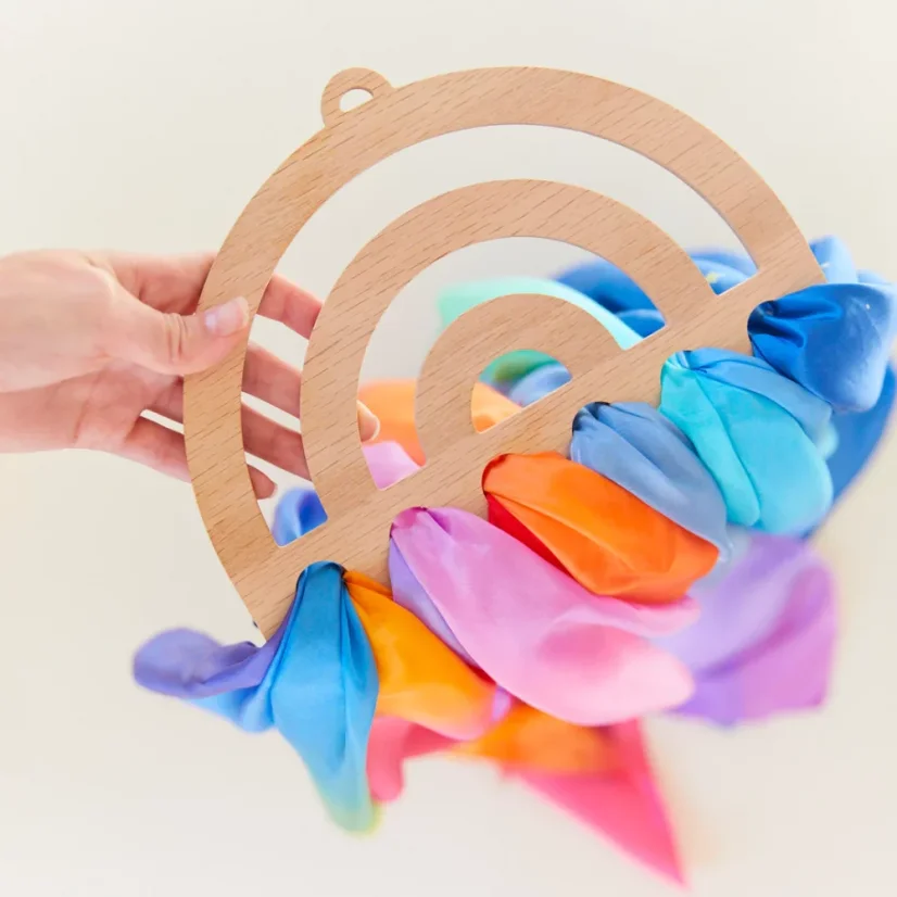 Sarah's Silks Držák na hedvábné šátky (duha - malý)