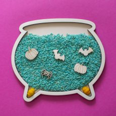 Čarodejnícky hrniec - tácka pre zmyslové hranie