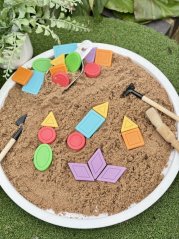 Yellow Door - Kameny tvary a barvy