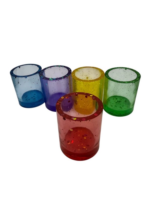 Kelímek z pryskyřice 1 kus