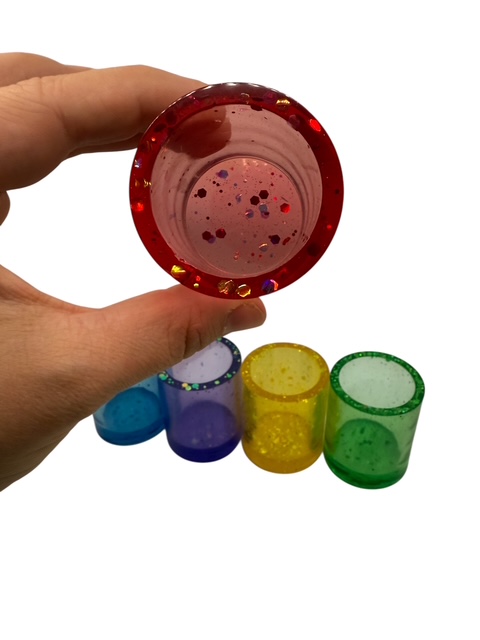 Kelímek z pryskyřice 1 kus