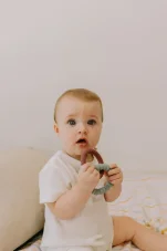 Jellystone Designs - KOUSÁTKO SLUNCE, ZELENÉ/FIALOVÉ