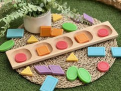 Yellow Door - Kameny tvary a barvy