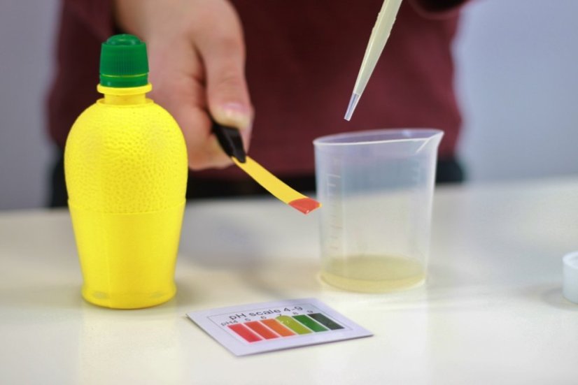 BUKI Chemická laboratoř 150 pokusů