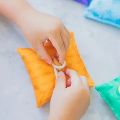 Learning Resources Dressing Skills Bean Bags - oblékání