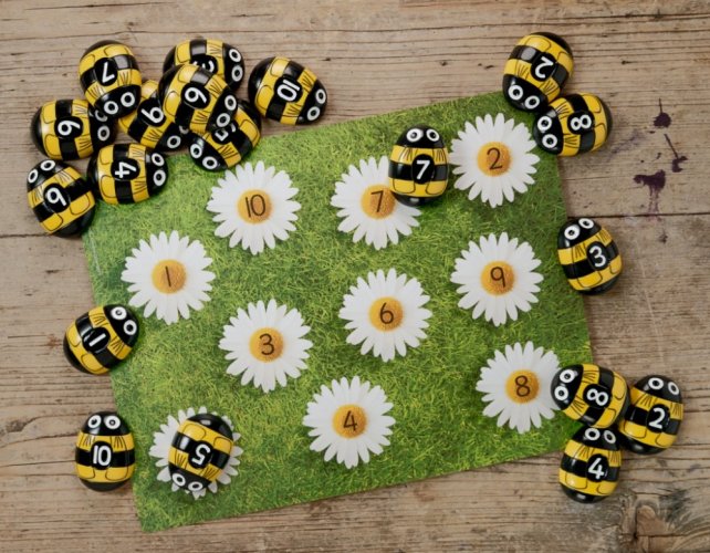 Yellow Door - početní karty k včelám
