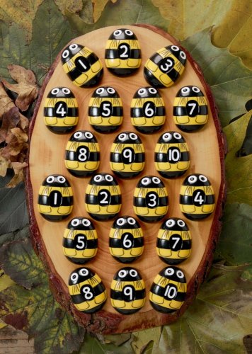 Yellow Door - počítání včeliček