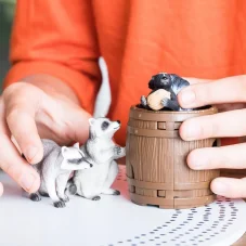 Schleich - Zábava pri hraní s orieškom