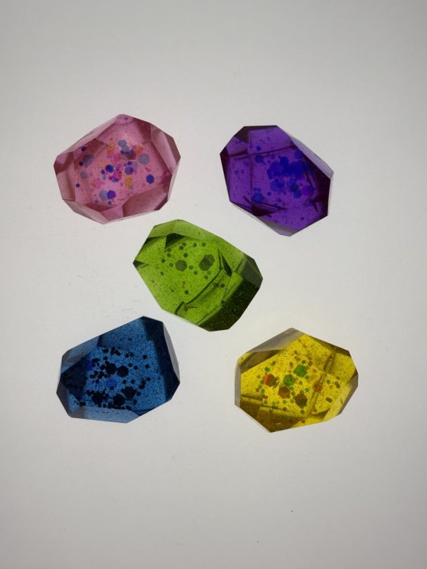 Pryskyřicové kameny (5ks)