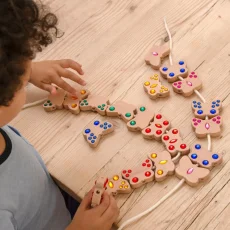 TickiT | Navliekacie drahokamy – motýľ