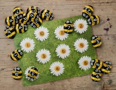 Yellow Door - početné karty k včelám