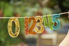 TickiT Duhové třpytivé číslice - 14 ks