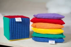 PIT AND PLAY | Kostka Rainbow