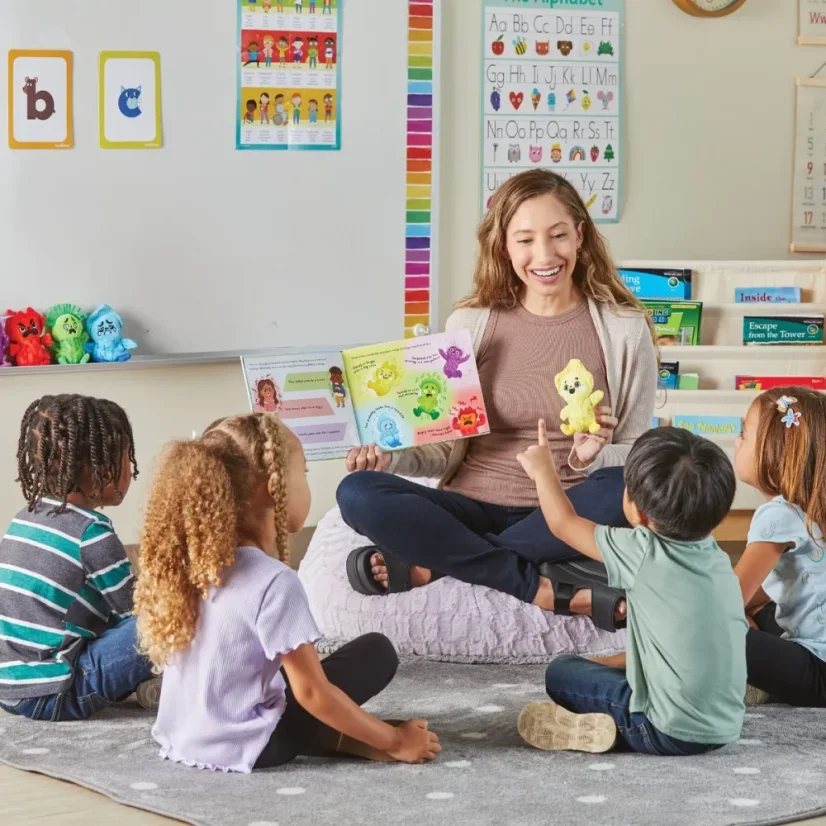 Learning Resources Sada plyšových figurek s knihou