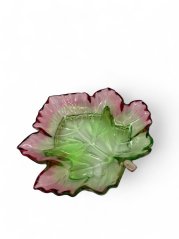 List javoru - miska z pryskyřice